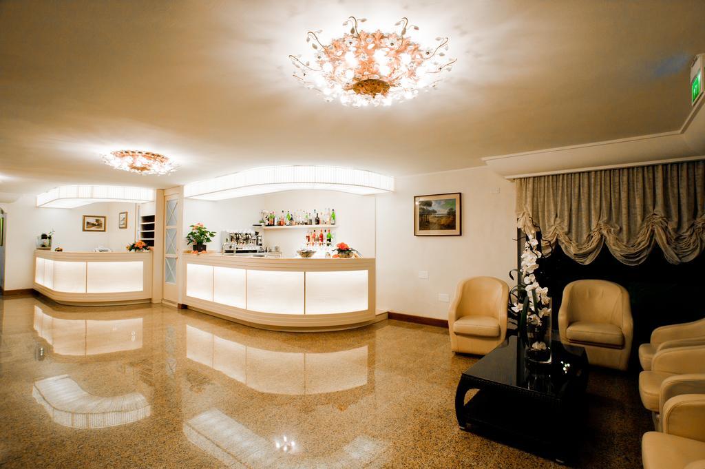 Hotel Ca D'Oro Cervia Exterior photo